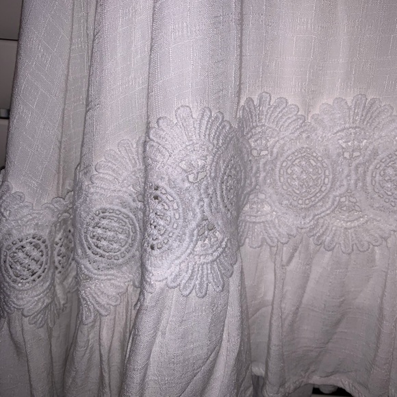 White Sun Dress with Lace and Buttons - Picture 3 of 5